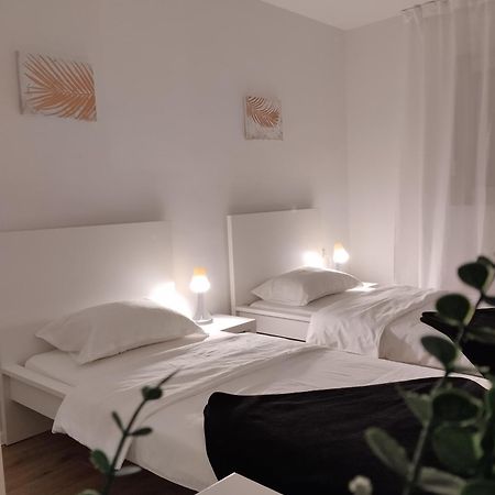 Marija Apartman Osijek Exterior photo